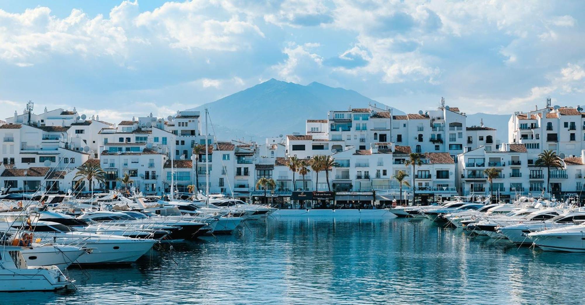 Marbella White Home, Calahonda, By Sol Maestranza Hébergement de vacances *