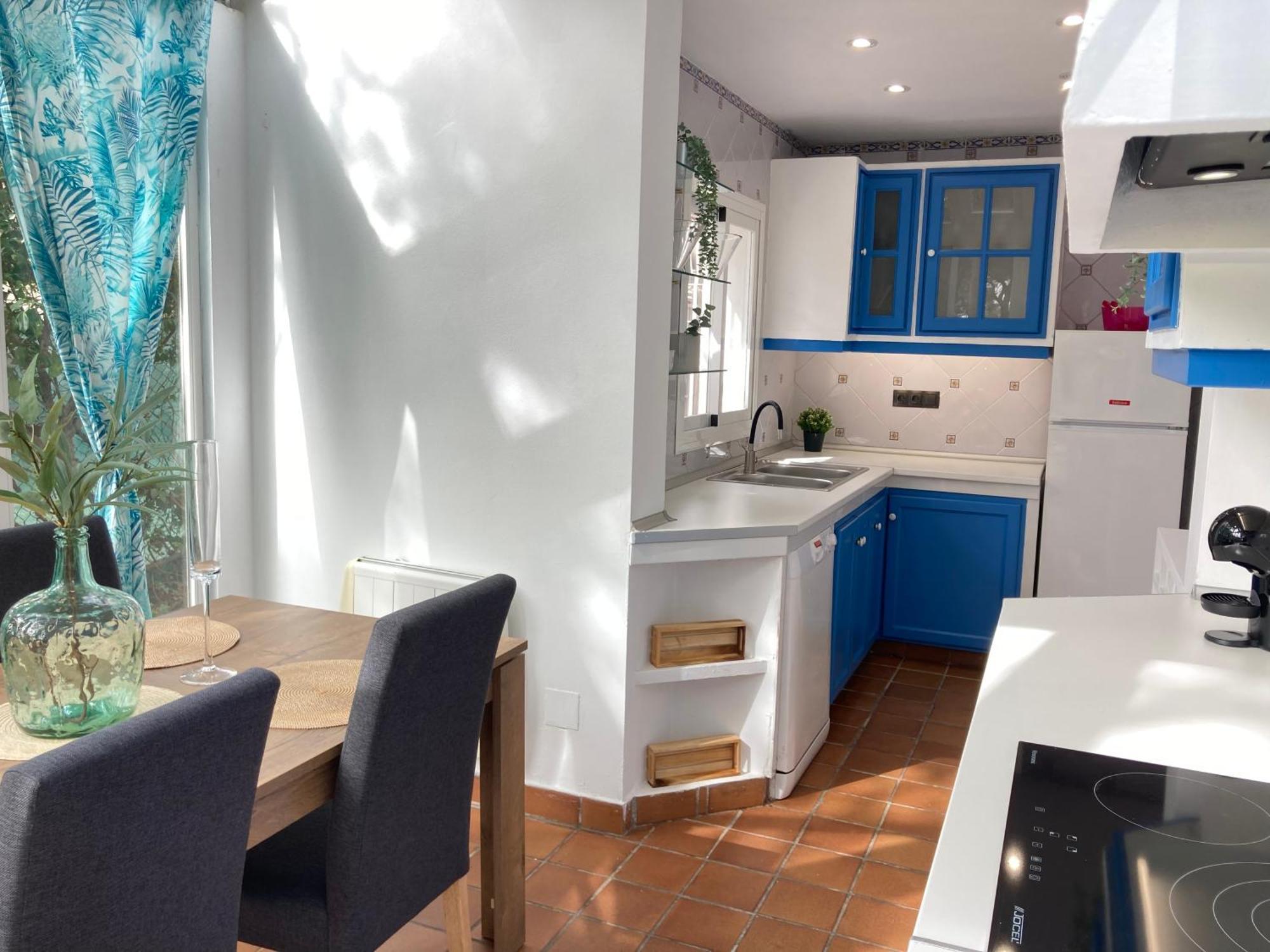 Marbella White Home, Calahonda, By Sol Maestranza Hébergement de vacances